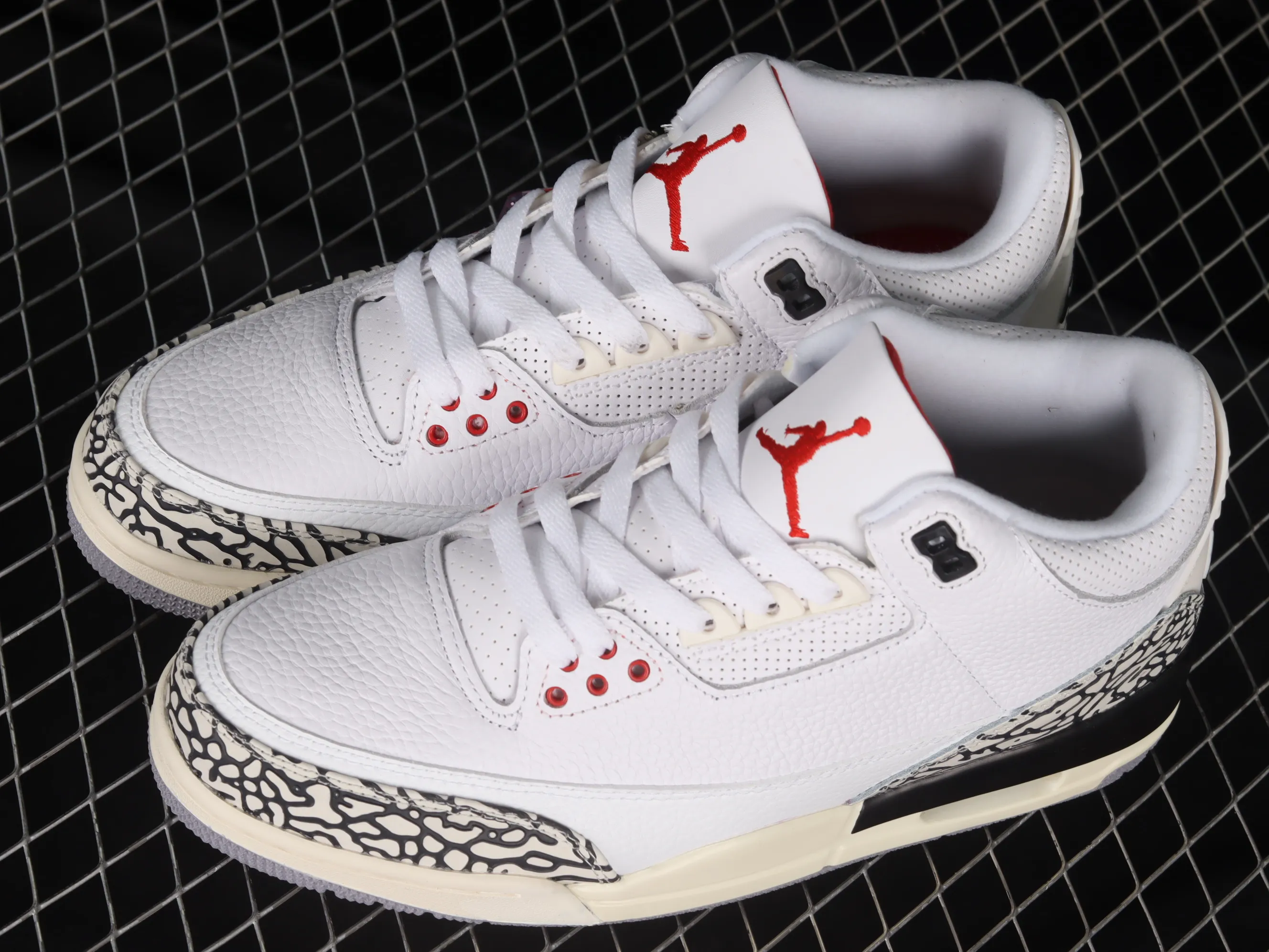 All categories Air Jordan Jordan series basketball shoes Air Jordan 3 cost-effective version Air Jordan 3 "White Cement Reimagined" AJ3 Joe 3 new white cement top layer replica basketball shoes DN3707-100